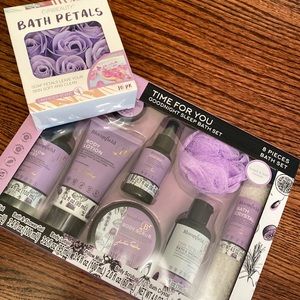 BLOOMFIELD LAVENDER SCENTED GOODNIGHT SLEEP 8 PC. BATH SET & BONUS BATH PETALS